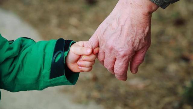 El Tribunal da la razón a una abuela de Cuenca que pedía más tiempo para estar con sus nietos