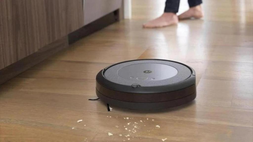 PcComponentes tira el precio del famoso robot aspirador Roomba con autovaciado ahora por solo 329€ (antes 716€)