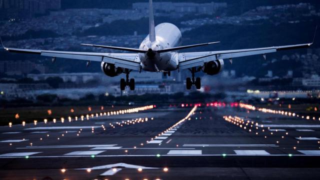 Imagen de un avión en un aeropuerto de EEUU.