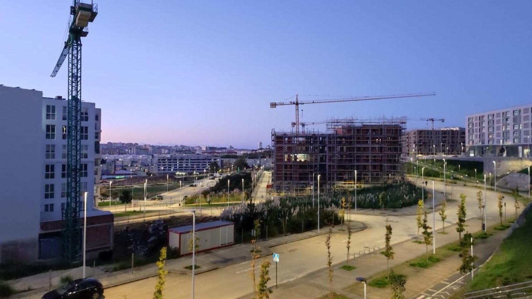 Bloques de viviendas en construcción en Xuxán, A Coruña.