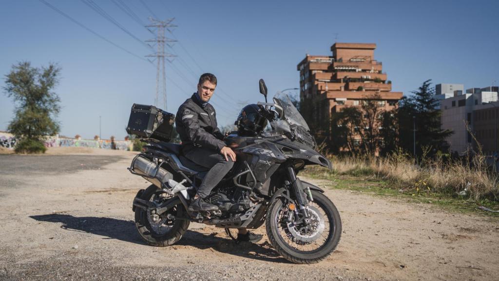 Rodrigo ha viajado a distintos puntos de España con su moto Benelli.