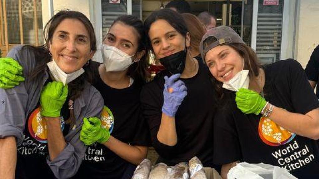 Rosalía junto a Paz Padilla, Anna Padilla y Anita Matamoros.