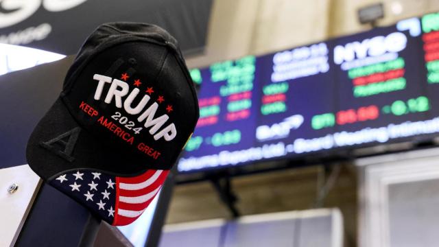 Una gorra en apoyo a Donald Trump en la Bolsa de Valores de Nueva York.