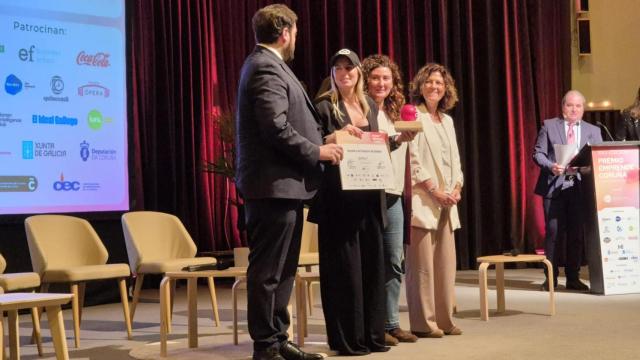 Ensamble  y Embermind, ganadores de los Premios Iniciativa Empresarial 2024 de AJE Coruña