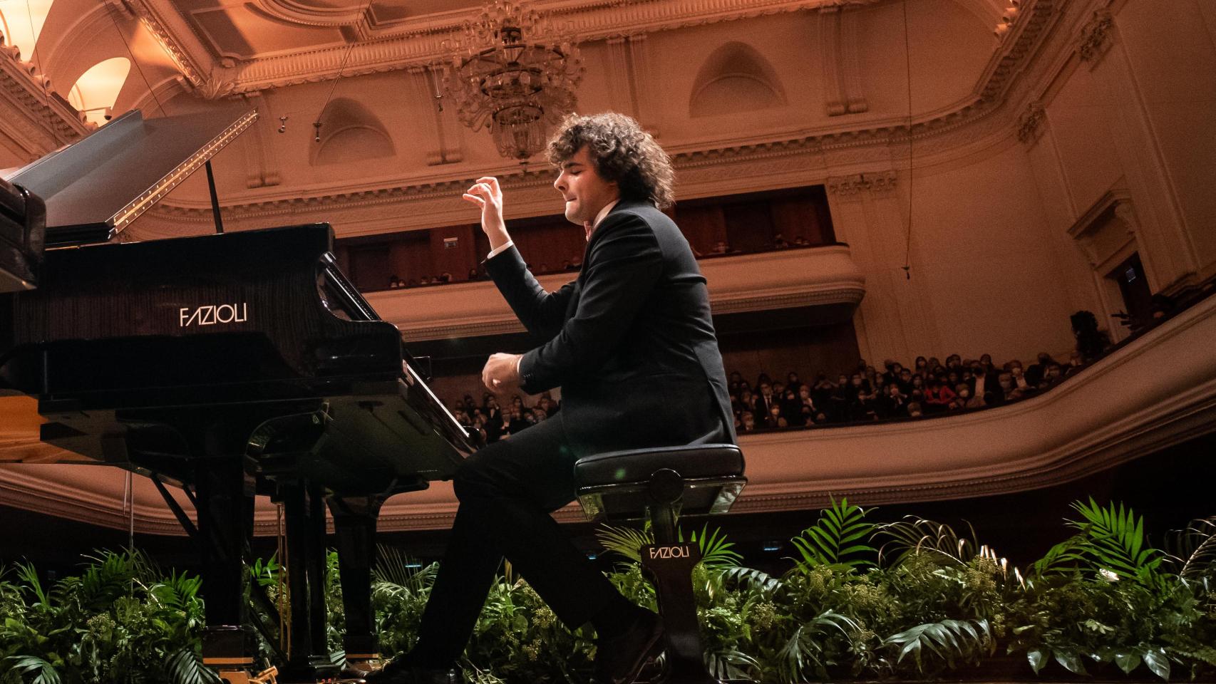 Martín García García, un joven pianista con gran proyección, visita la Sociedad de Conciertos