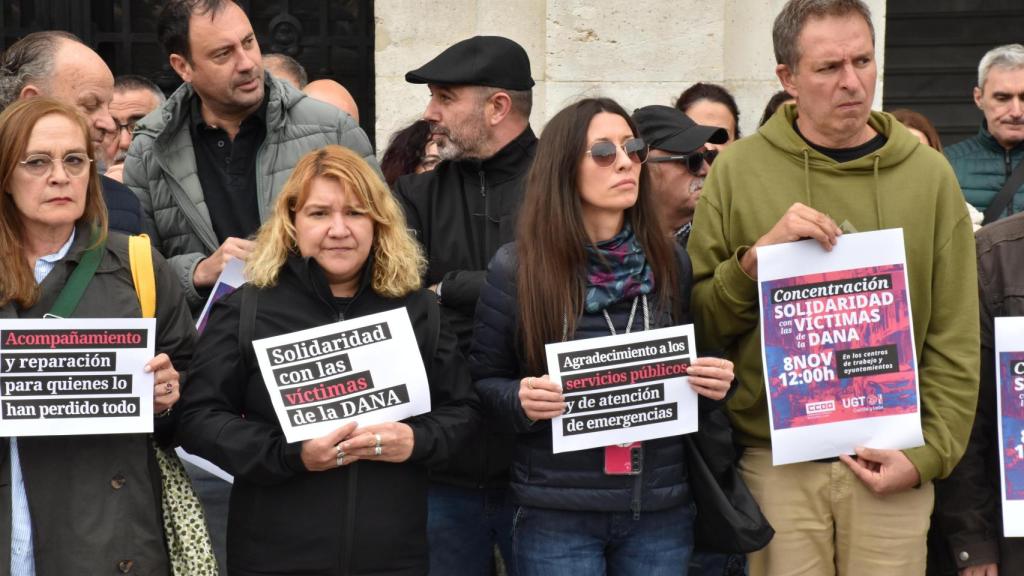 Concentración en la Plaza Mayor de Valladolid en memoria de los afectados por la DANA