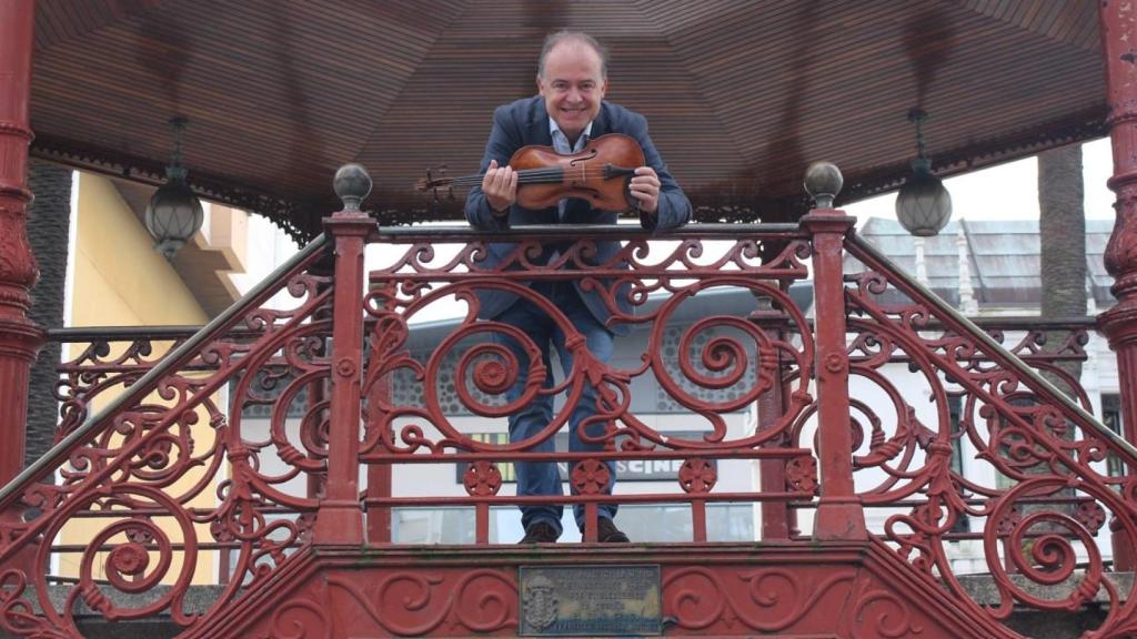 Groba, en el palco de la música de los jardines de Méndez Núñez.