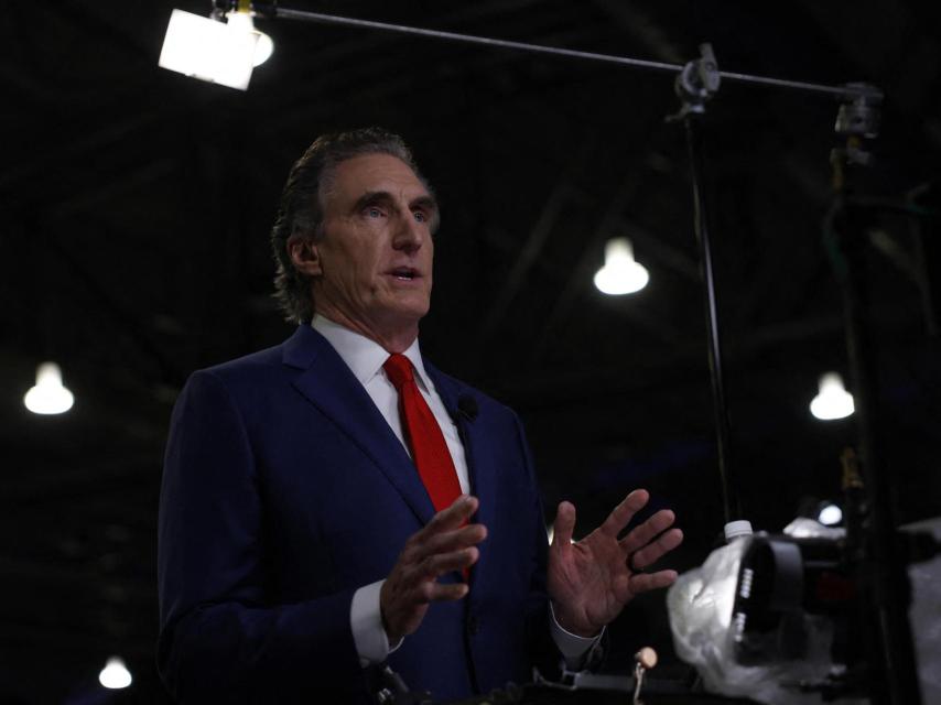 Doug Burgum, gobernador de Dakota del Norte, en una pausa del último debate presidencial.