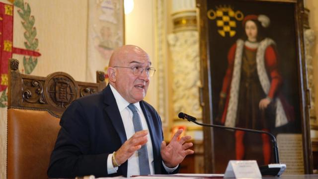 Jesús Julio Carnero en la rueda de prensa para explicar la respuesta al requerimiento de Adif