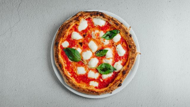 Soy maestro pizzaiolo y este el queso que debes usar en la pizza para que quede perfecta: no es la mozzarella