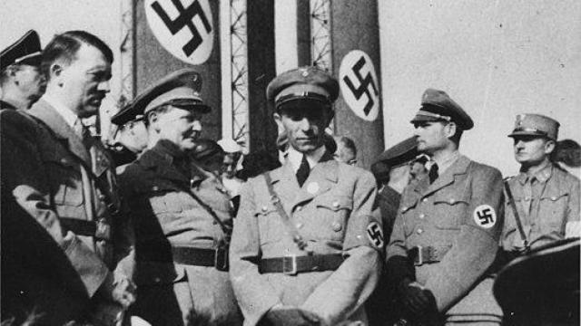 De izquierda a derecha, Adolf Hitler, Hermann Goering, Joseph Goebbels y Rudolf Hess en 1934