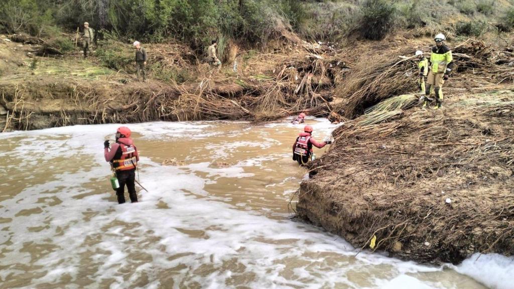 Trabajos de búsqueda de desaparecidos en Letur. Foto: Diputación de Albacete.