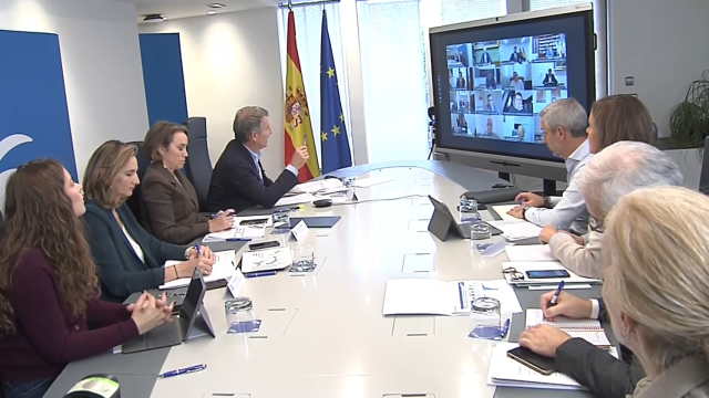 Feijóo ha mantenido este viernes una reunión telemática con los barones del PP para analizar la situación tras la DANA.