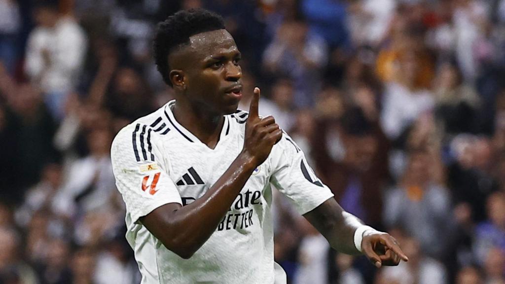 Vinicius celebra su tercer gol contra Osasuna.