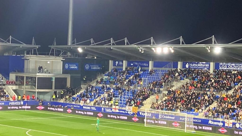 Así está la grada visitante del Real Zaragoza.