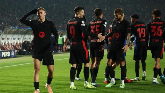 Los jugadores del Barça celebran el gol de Fermín López en la victoria ante el Estrella Roja.