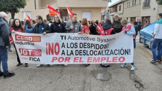 Alrededor de un centenar de personas han participado en la manifestación en la Casa de Cultura de Tauste