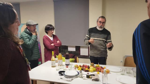 Presentación de la iniciativa de la biblioteca de semillas autóctonas por parte de Ecologistas en Acción, este viernes en Valladolid