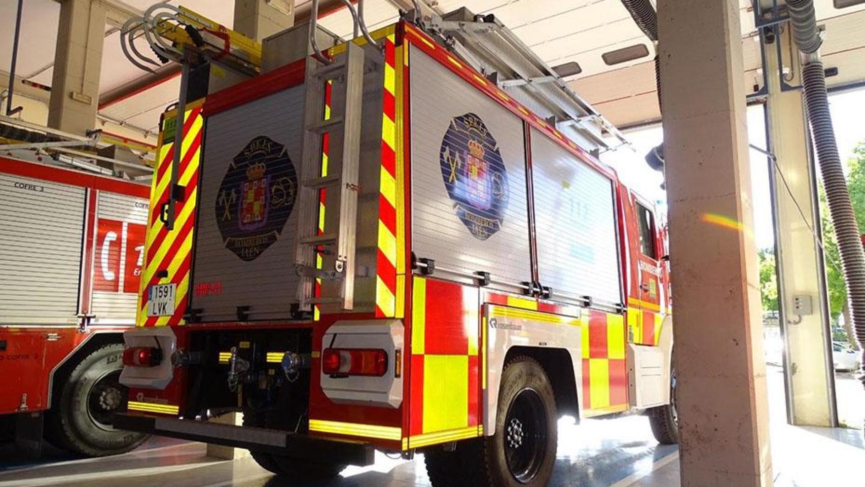 Un vehículo en un Parque de Bomberos de Jaén.