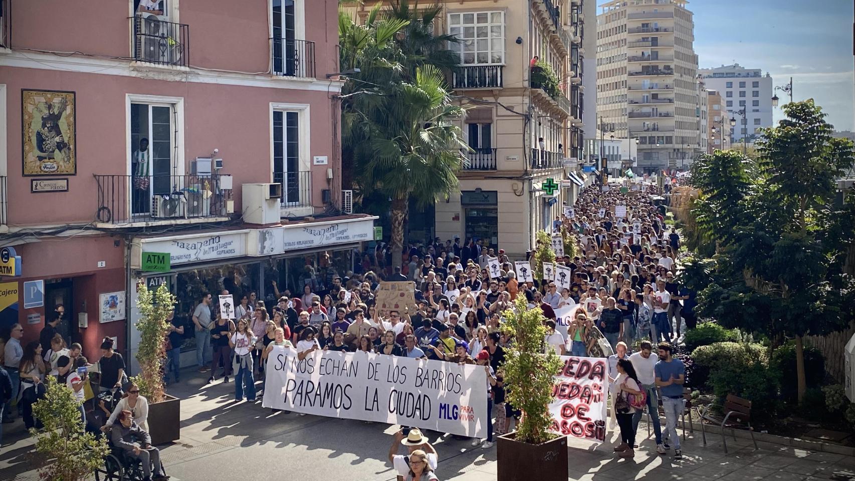 La concentración por una vivienda diga 9N en Málaga.