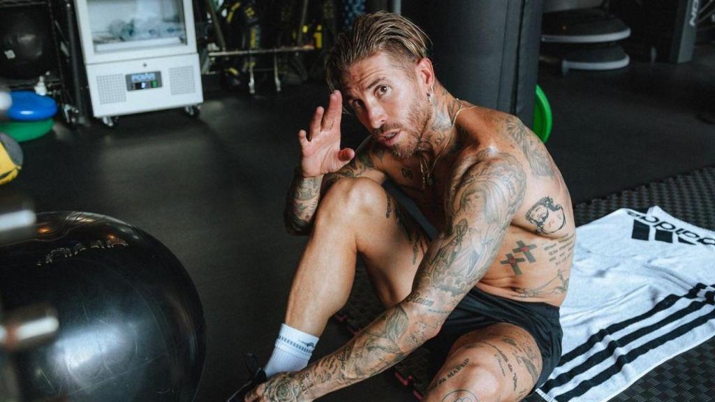 Sergio Ramos durante una sesión de entrenamiento en su casa