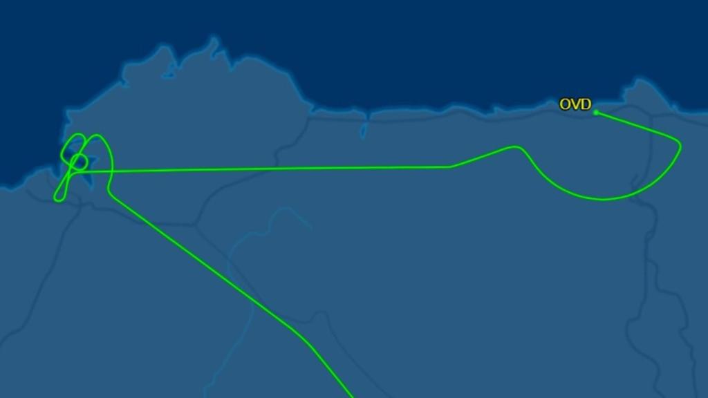 Un vuelo Valencia-A Coruña se desvía a Asturias después de dos intentos de aterrizaje en Alvedro