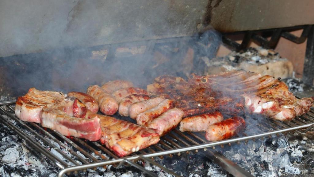 Parrillada de carne a la brasa