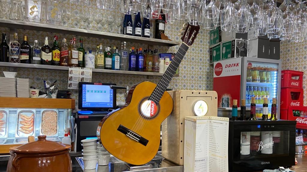 El local trata de transmitir la esencia andaluza.