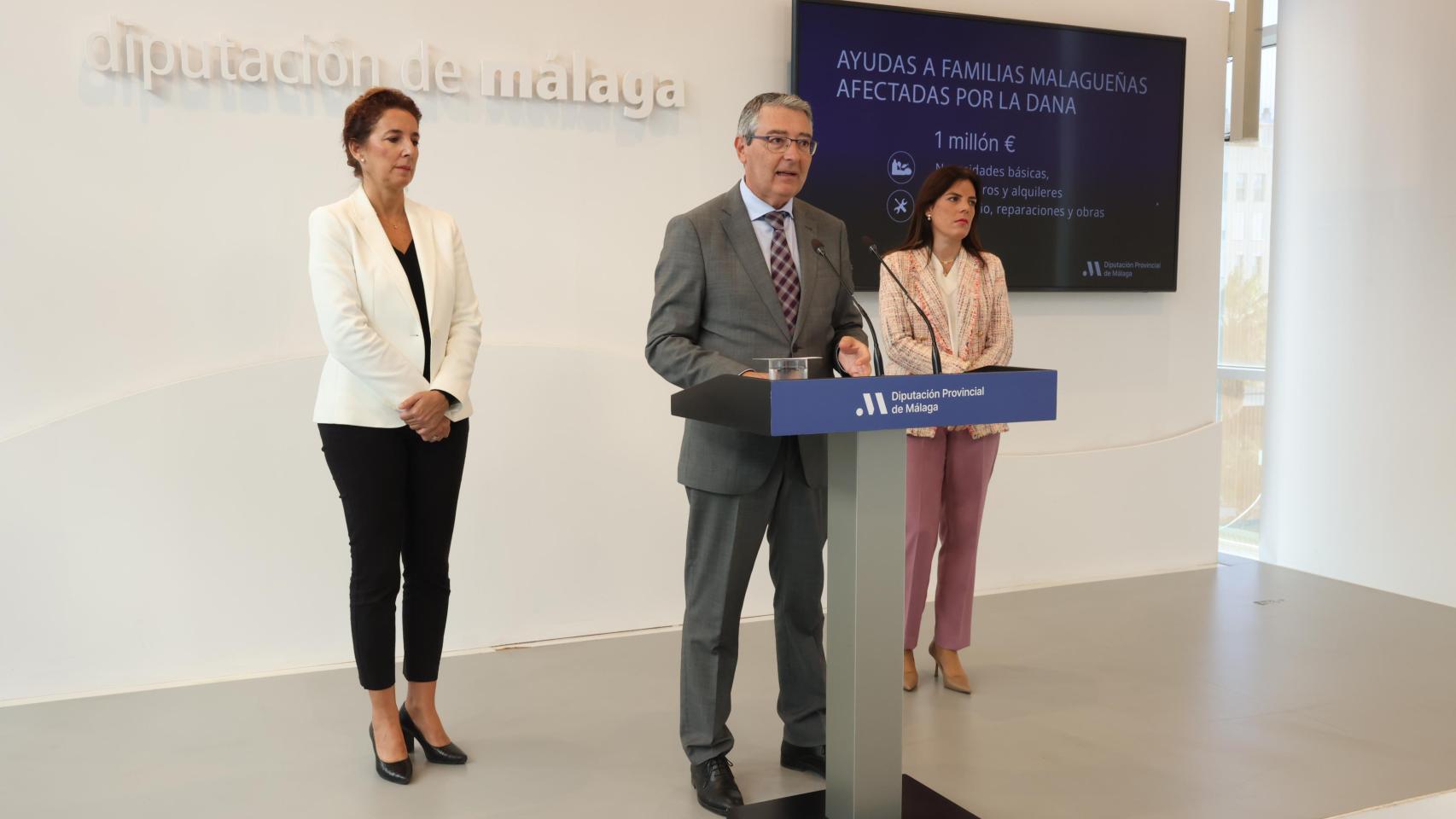 Francisco Salado anunciando las ayudas económicas para las familias afectadas en la provincia.