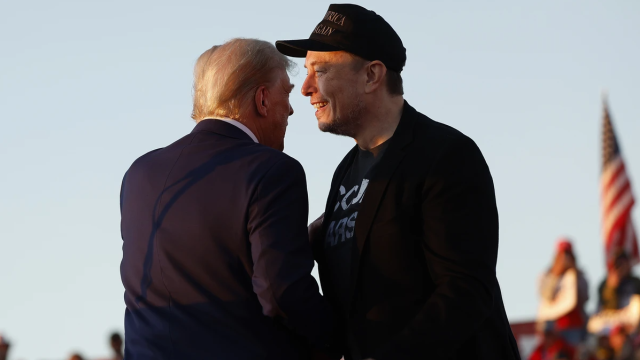 Donald Trump y Elon Musk, juntos en un mitin del candidato republicano el pasado octubre en Butler