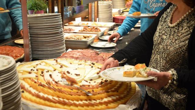 Buffet del Hotel Beatriz de Toledo.