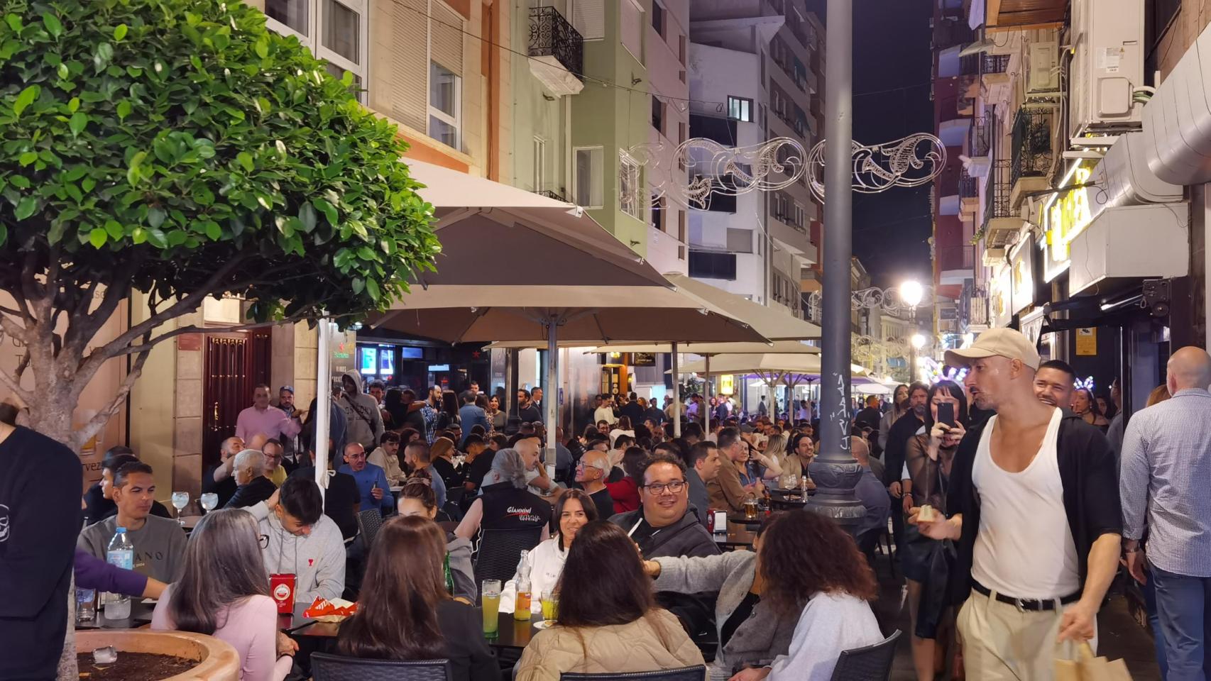 La calle Castaños de Alicante este sábado.