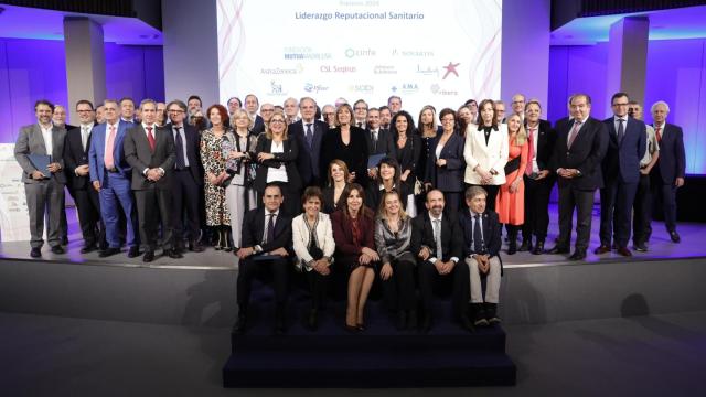 Foto de Familia Gala II Edición de los premios MERCO-OdS de Reputación Sanitaria.