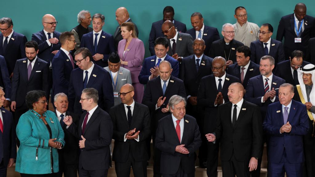 'Foto de familia' de los líderes de la COP29 de la Cumbre del Clima.