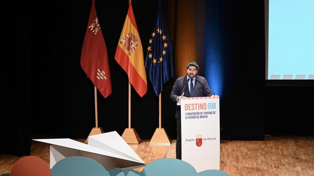 Fernando López Miras inaugura la primera Convención de Turismo de la Región de Murcia.