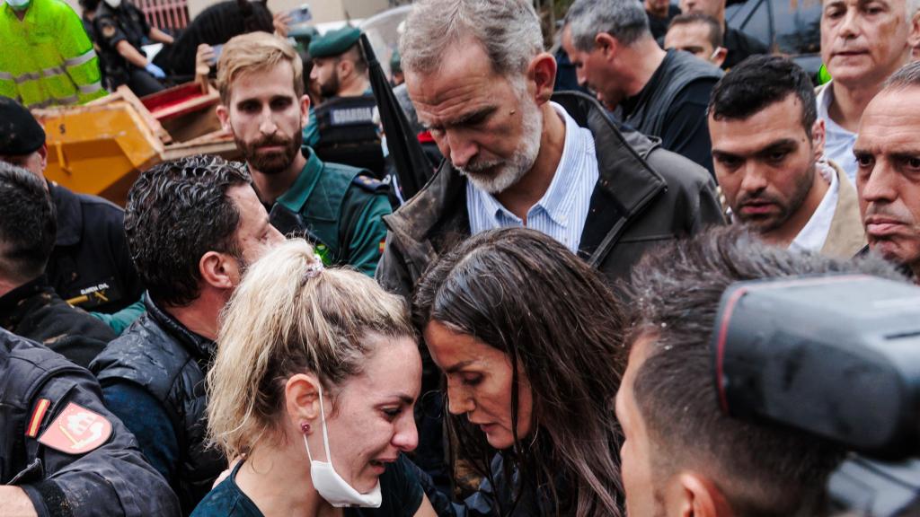 El rey Felipe VI y la reina Letizia el pasado 3 de noviembre en Paiporta.