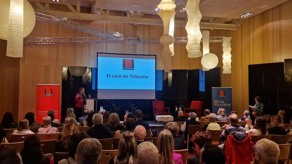 La directora general de Promoción Industrial e Innovación del gobierno de Aragón, Mar Paños, en la presentación del proyecto del CADI para Pastelería Tolosana.