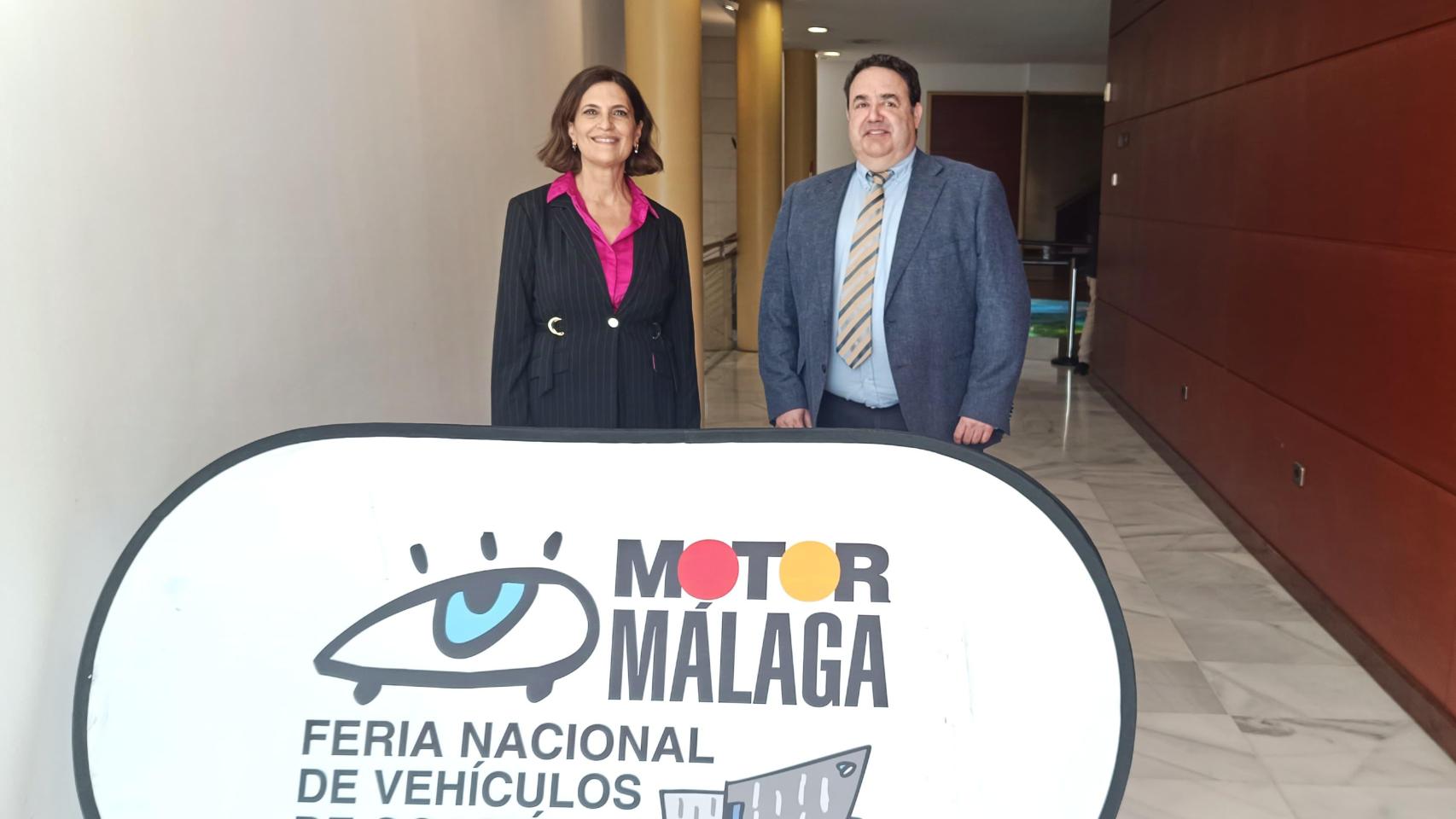 Trinidad Hernández y Moisés Encinas en la presentación del salón Motor Málaga.