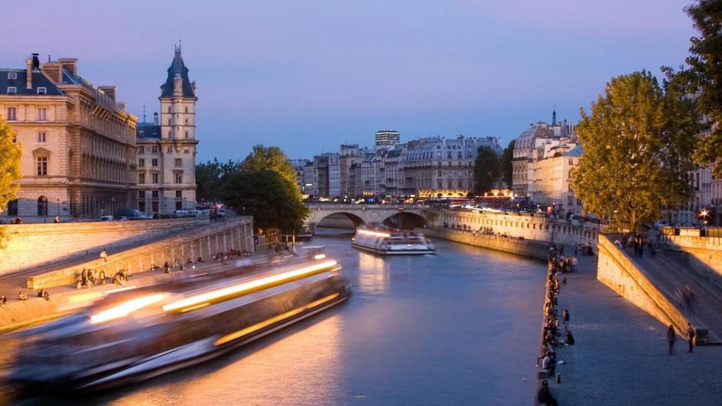 Río Sena en París.