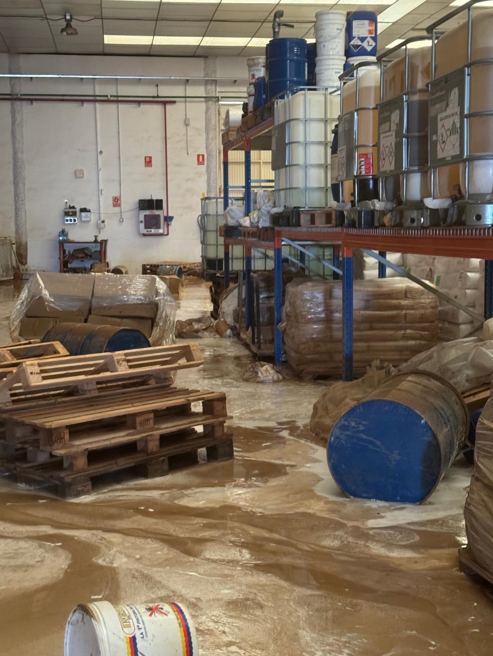 Imágenes de las instalaciones de Inesfly tras el paso de la DANA.