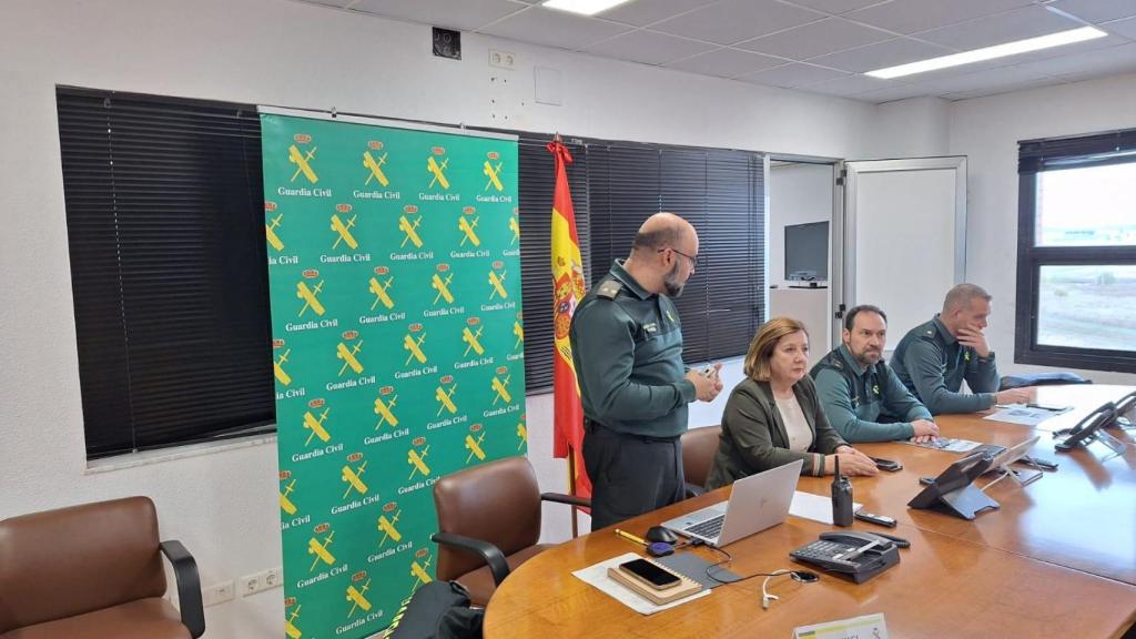 La subdelegada del Gobierno y el teniente coronel de la Guardia Civil, en Vitigudino