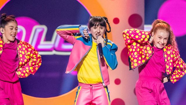 Chloe DelaRosa, durante un ensayo para Eurovisión Junior 2024