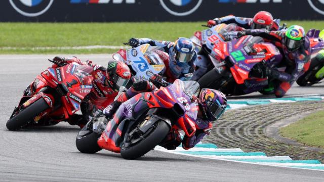 Jorge Martín liderando la carrera durante el Gran Premio de Malasia.