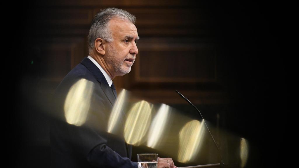 El ministro de Política Territorial, Ángel Víctor Torres, en el Congreso.