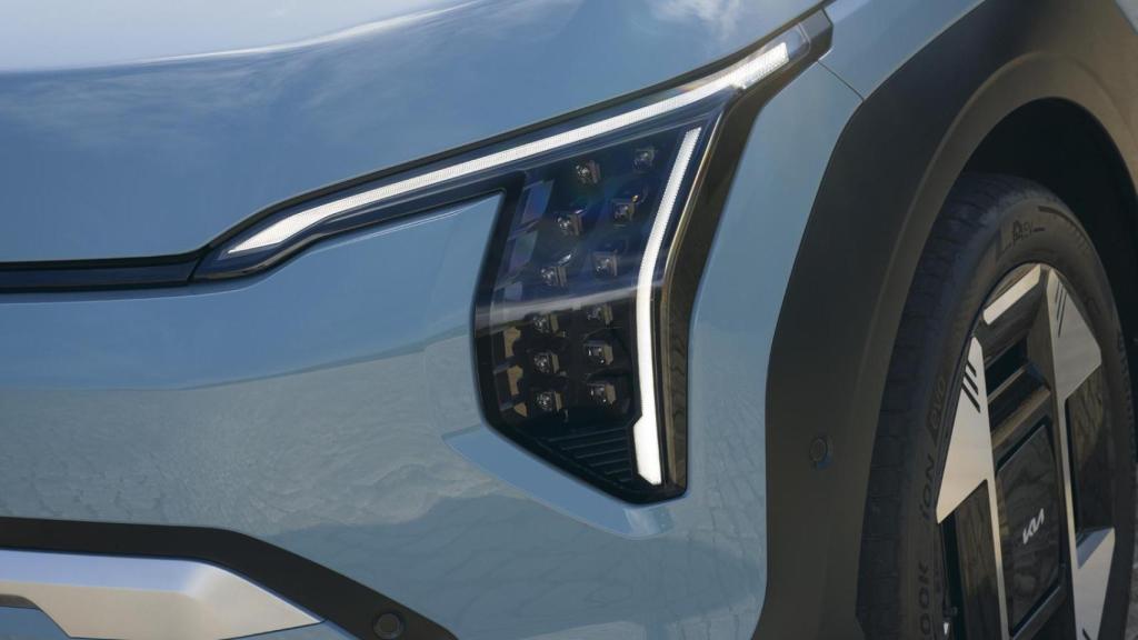 Faros delanteros del Kia EV3.