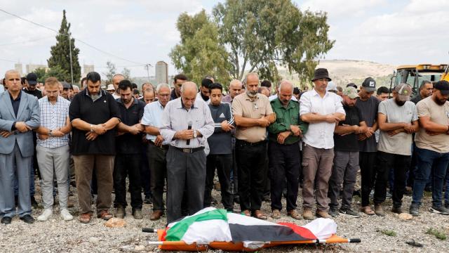 Funeral de Hanan Salameh, abatida por las fuerzas israelíes en la aldea de Faqqua.