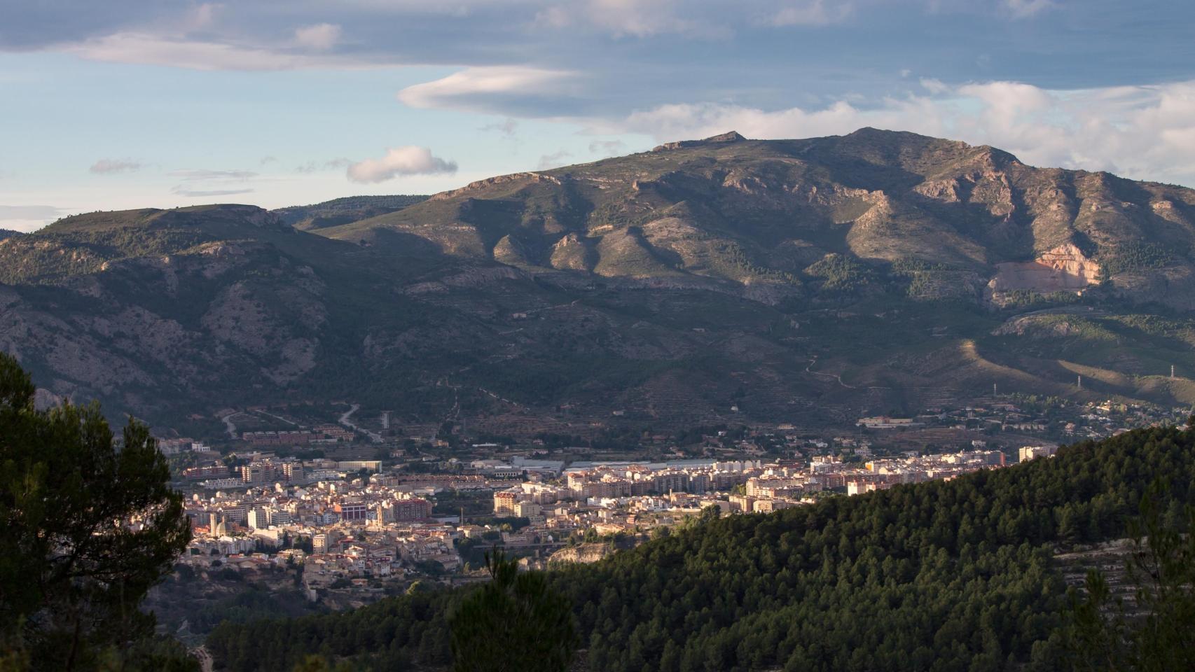 Alcoy y la Sierra de Mariola.