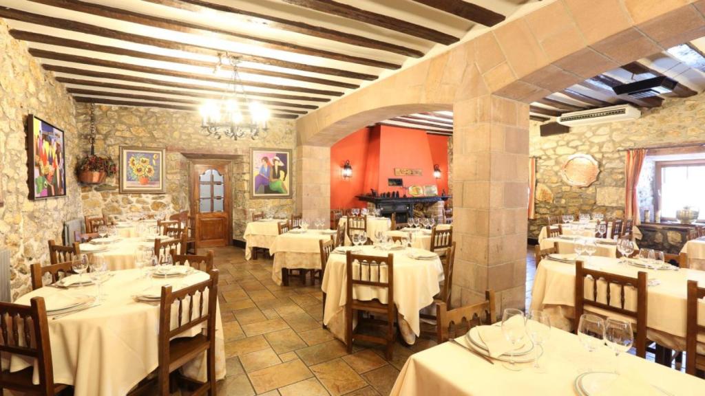 El restaurante del Valle de Baztan alojado en un palacio del siglo XVIII que ofrece menús desde 16 euros