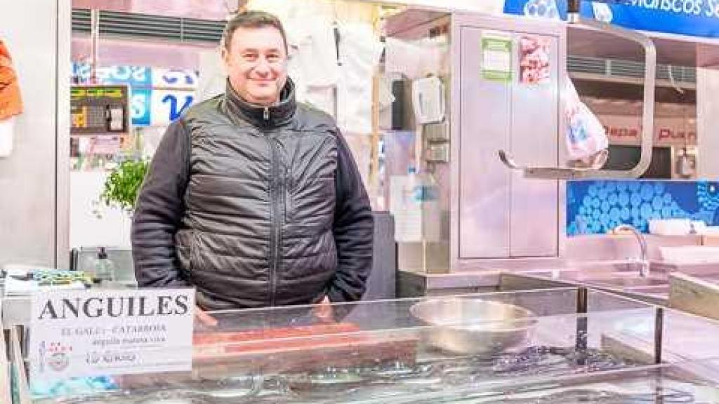 Leo en su puesto del Mercado Central de Valencia.