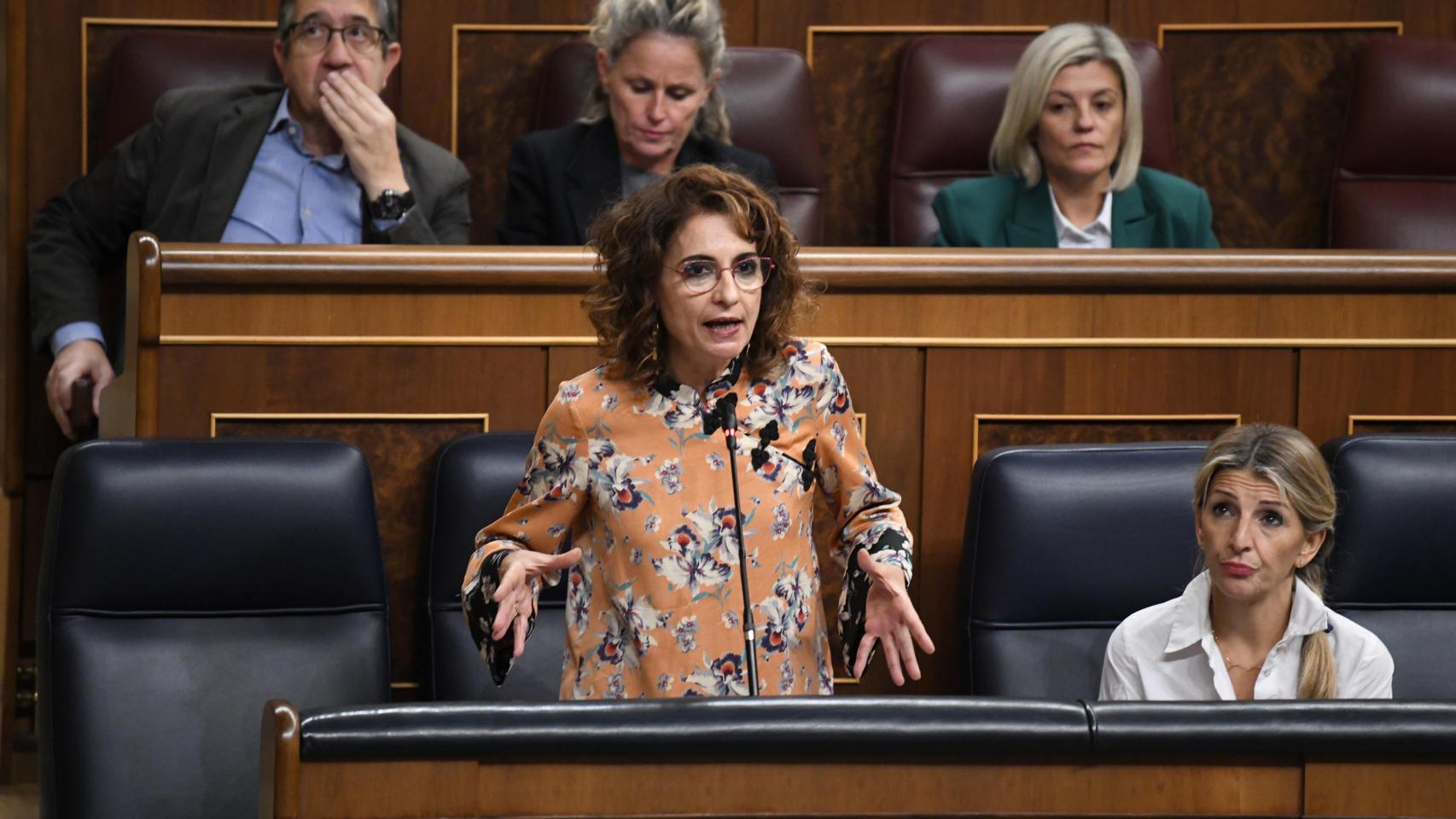 La vicepresidenta primera y ministra de Hacienda, María Jesús Montero, este miércoles en el Congreso.